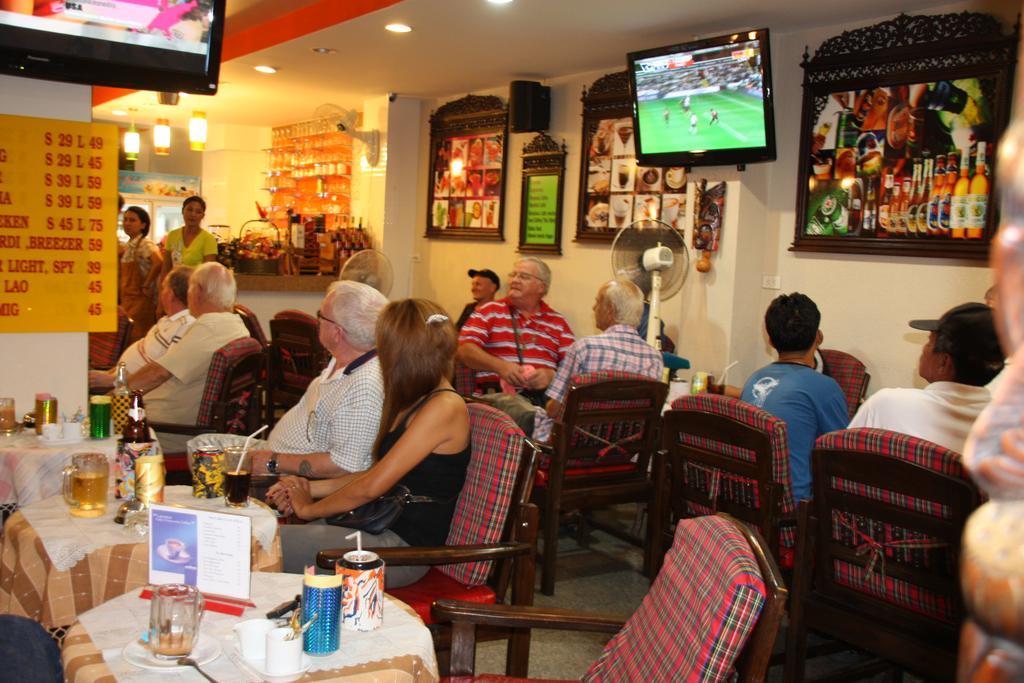 Coffeeandbeer Pattaya Quarto foto